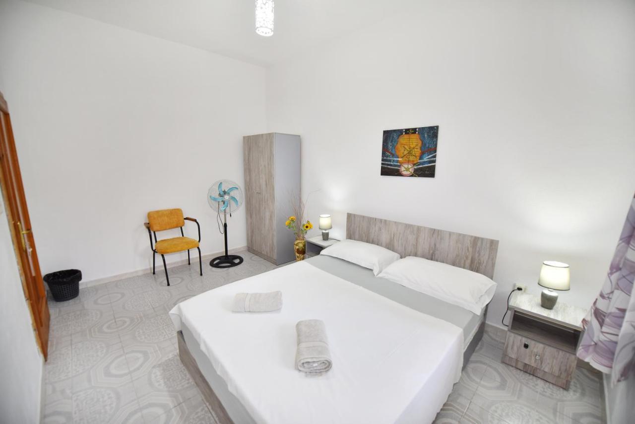12 B&B Shkoder Ngoại thất bức ảnh